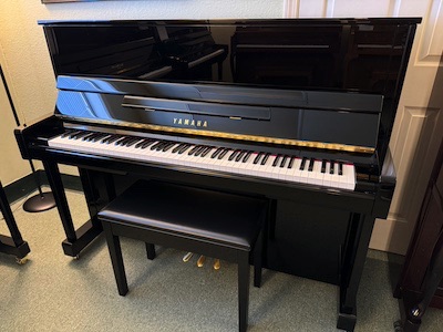 Yamaha 48'' Studio Piano - Polished Ebony